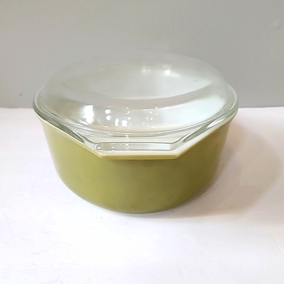 Vintage Pyrex Verde 2.5 qt casserole dish with lid - Picture 5 of 12
